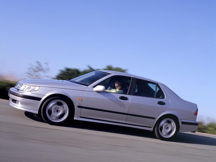  Saab 9-5 Sport Package Sedan 1999 года  (фото 3 из 5)